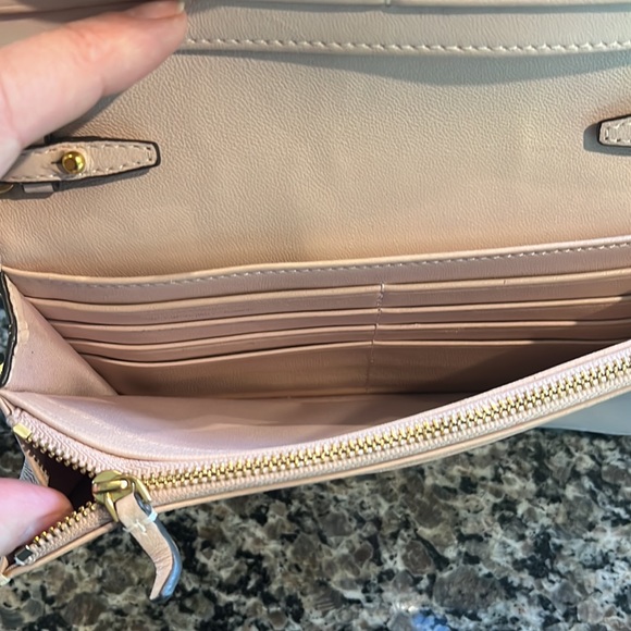 Tory Burch Blush Quilted Leather & Chain Crossbody - Picture 10 of 16